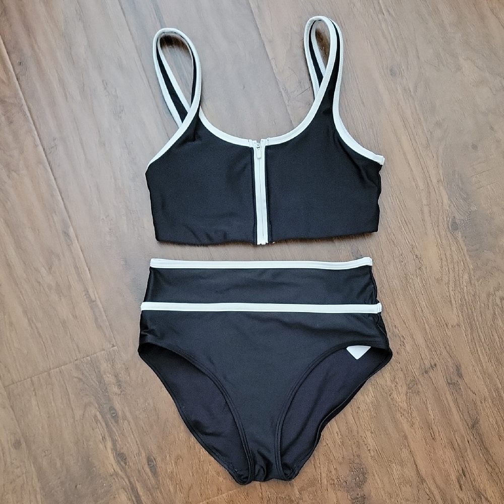 Old Navy Black and White Bikini Set